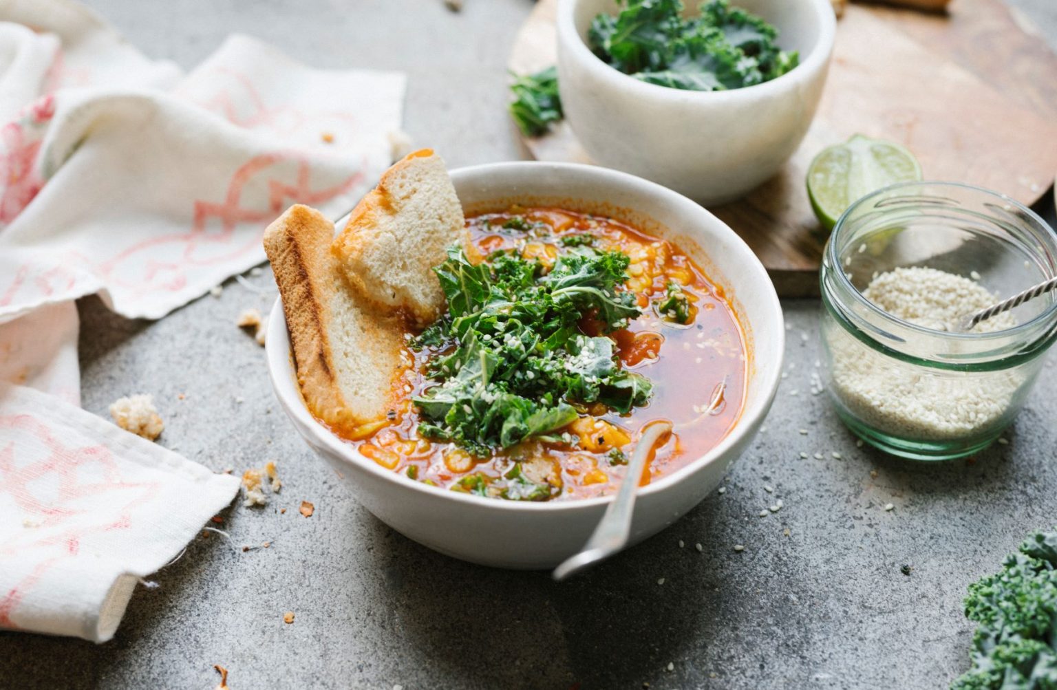 Rote Linsensuppe mit Grünkohl - Rezept - Muddis kochen